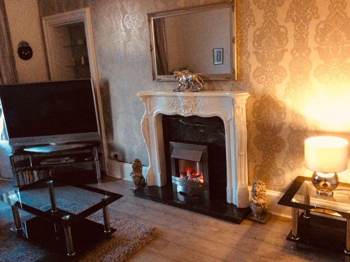 The Lion'S Den On Royal Street Apartment Gourock Bagian luar foto