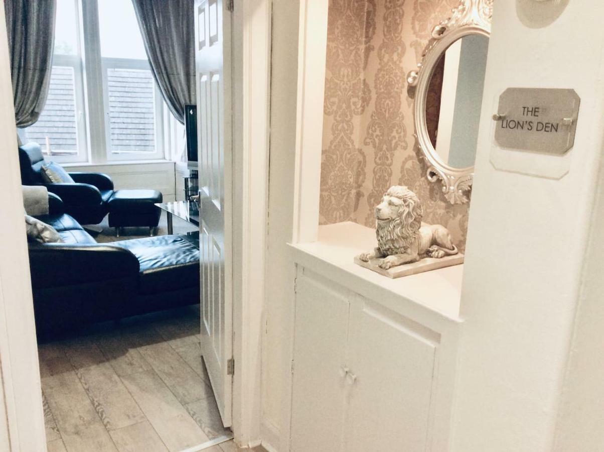 The Lion'S Den On Royal Street Apartment Gourock Bagian luar foto