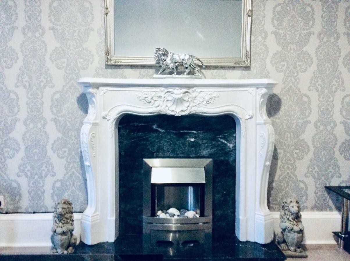 The Lion'S Den On Royal Street Apartment Gourock Bagian luar foto