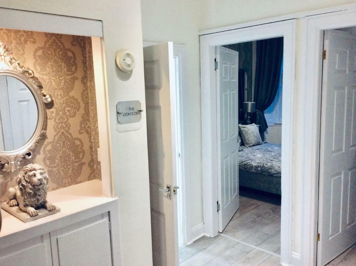 The Lion'S Den On Royal Street Apartment Gourock Bagian luar foto
